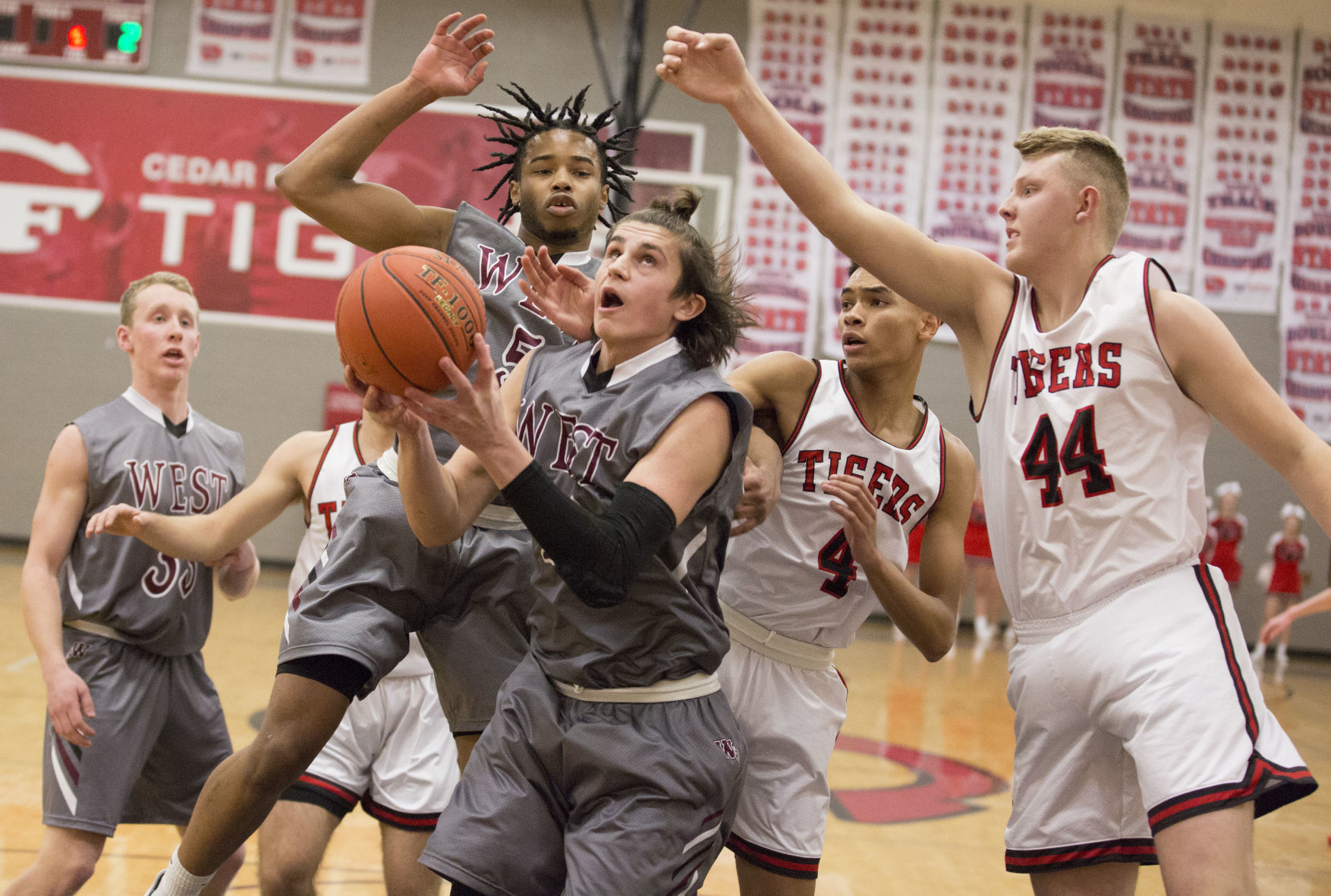121019kw-cf-west-basketball-02